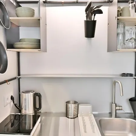 Apartment Studio Cache, Canal Saint-martin