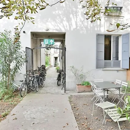 Apartment Studio Cache, Canal Saint-martin *