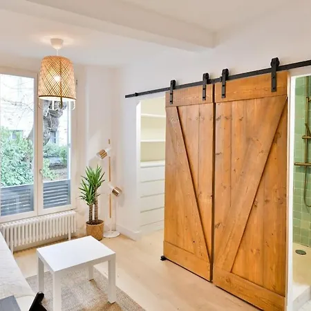 Apartment Studio Cache, Canal Saint-martin