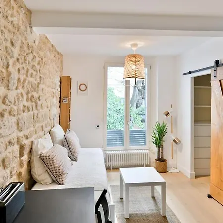 Studio Cache, Canal Saint-martin Paris